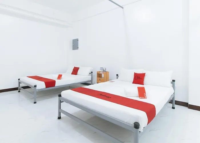 Reddoorz @ Park's Alcantara Hotel